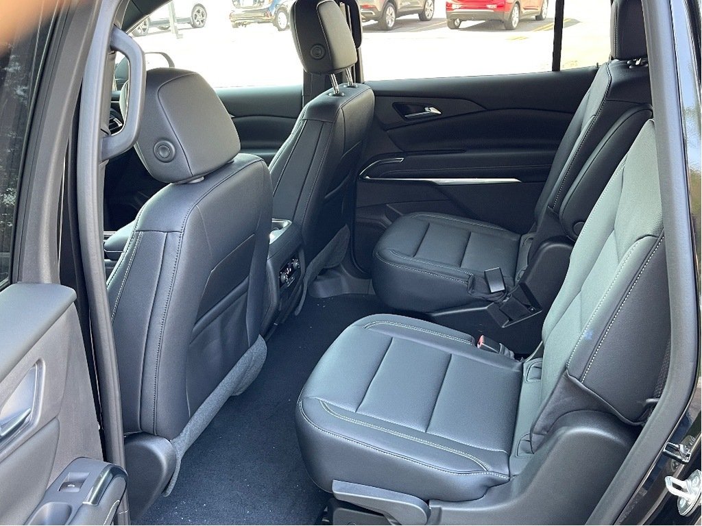 2026 Chevrolet Traverse in Joliette, Quebec - 11 - w1024h768px