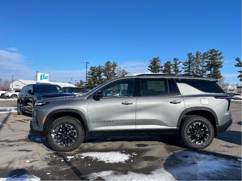 2026 Chevrolet Traverse in Joliette, Quebec - 3 - w1024h768px