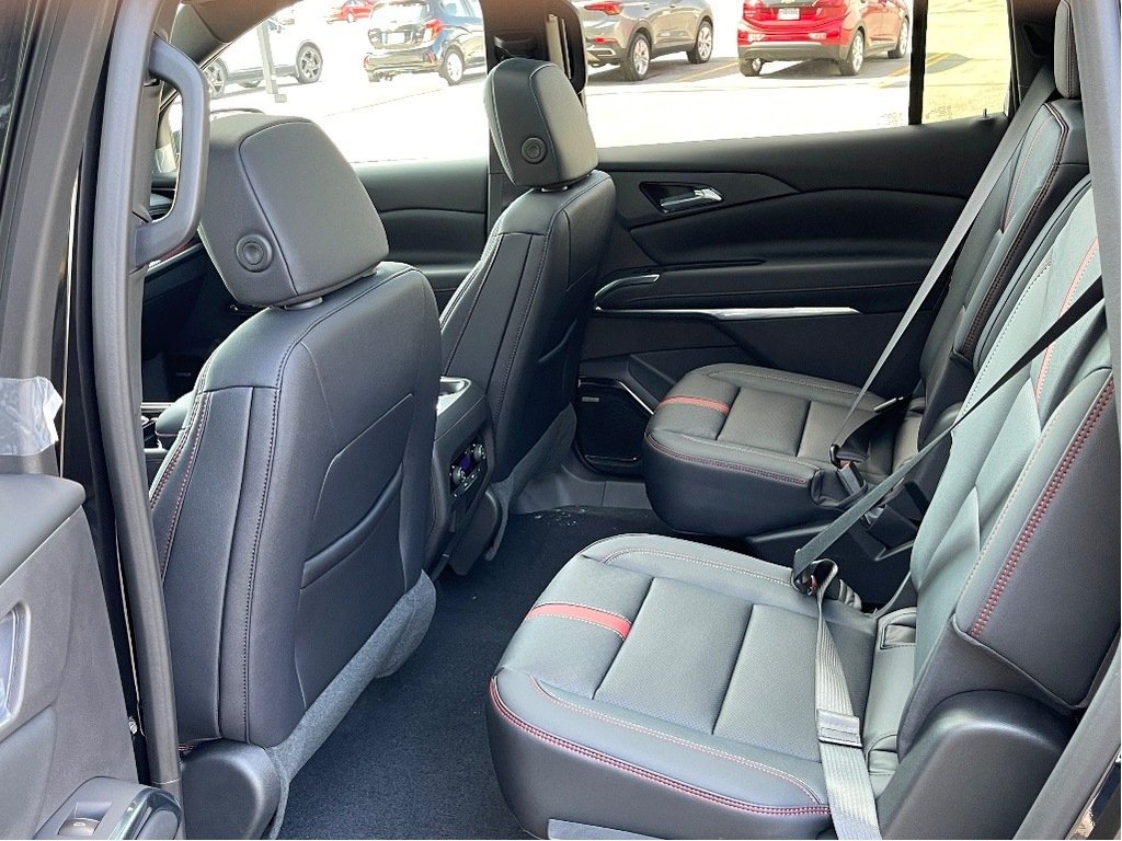 2026 Chevrolet Traverse in Joliette, Quebec - 11 - w1024h768px