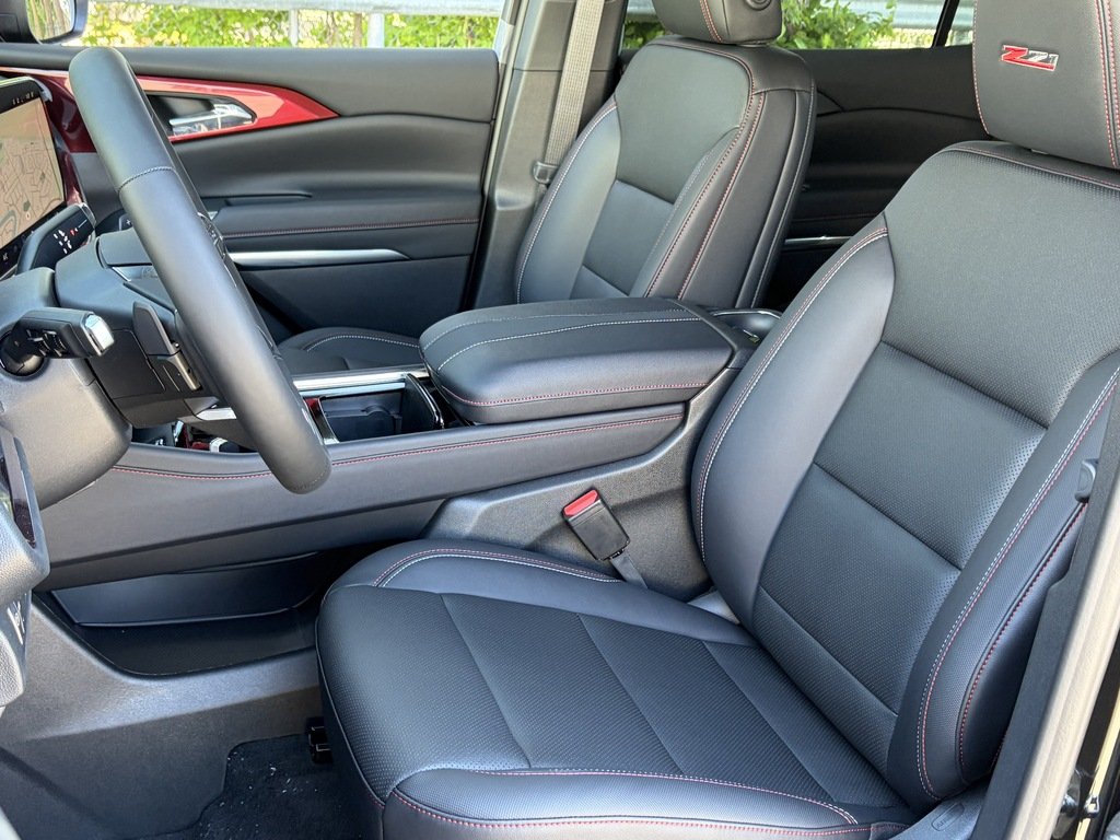 2026 Chevrolet Traverse in Joliette, Quebec - 8 - w1024h768px