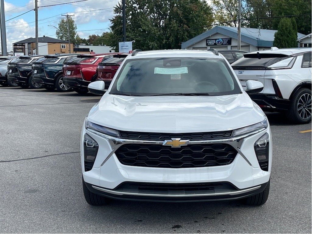 2025 Chevrolet Trax in Joliette, Quebec - 2 - w1024h768px