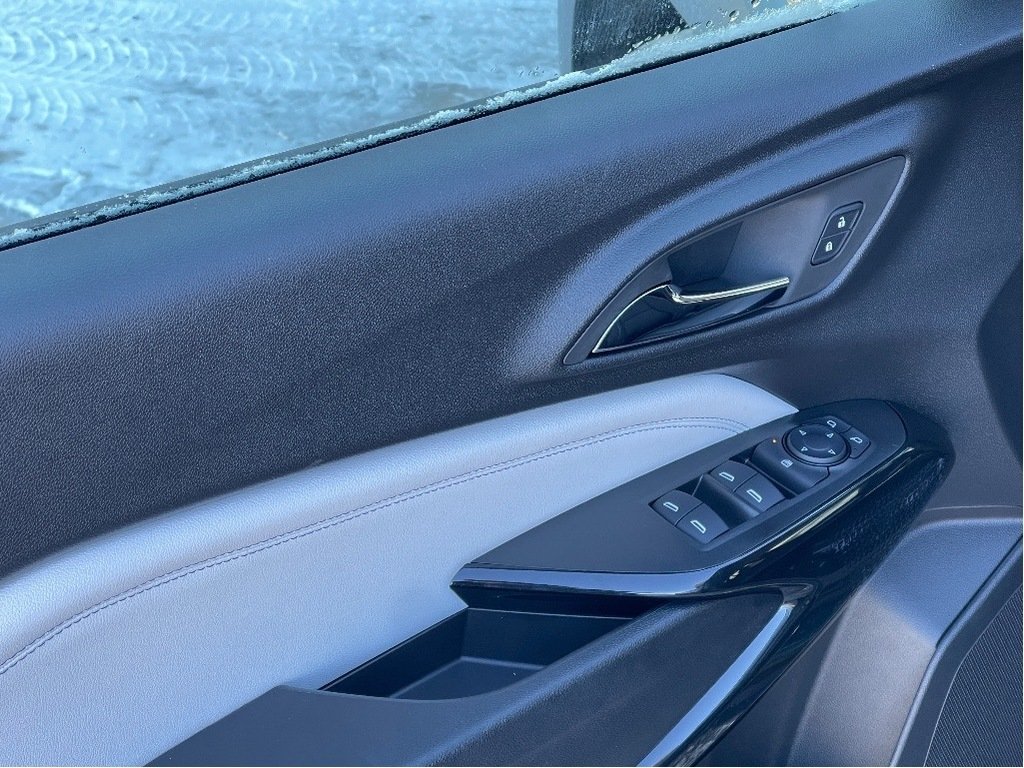 2025 Chevrolet Trax in Joliette, Quebec - 12 - w1024h768px