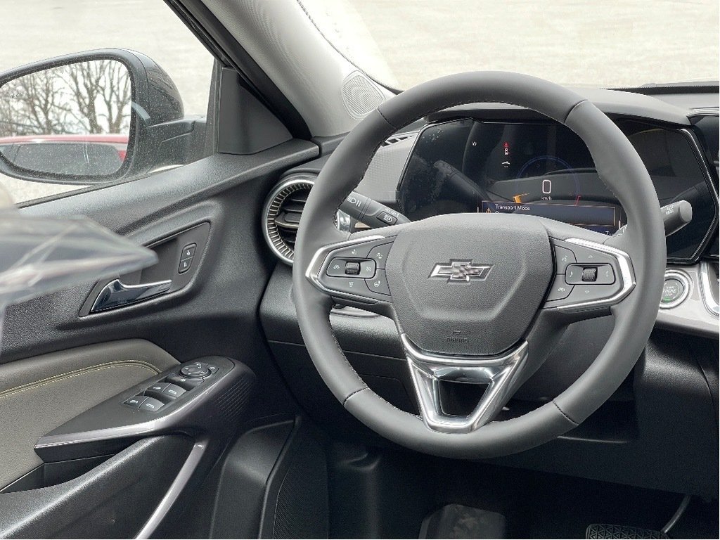2025 Chevrolet Trax in Joliette, Quebec - 14 - w1024h768px