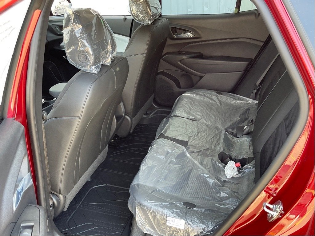 2025 Chevrolet Trax in Joliette, Quebec - 10 - w1024h768px