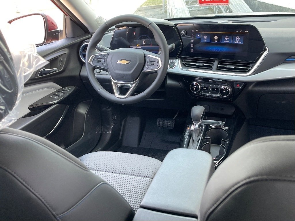 2025 Chevrolet Trax in Joliette, Quebec - 11 - w1024h768px
