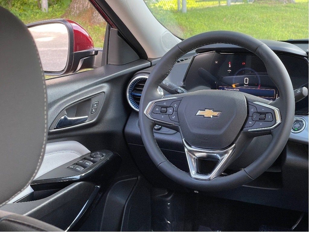 2025 Chevrolet Trax in Joliette, Quebec - 13 - w1024h768px