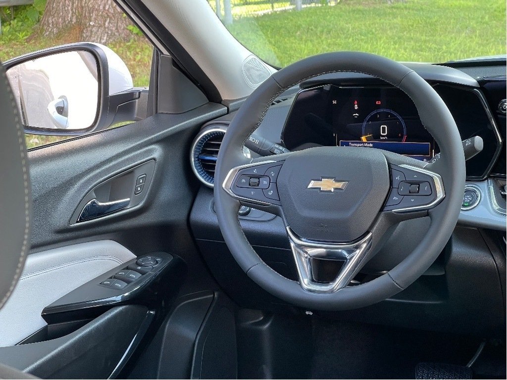 2025 Chevrolet Trax in Joliette, Quebec - 13 - w1024h768px