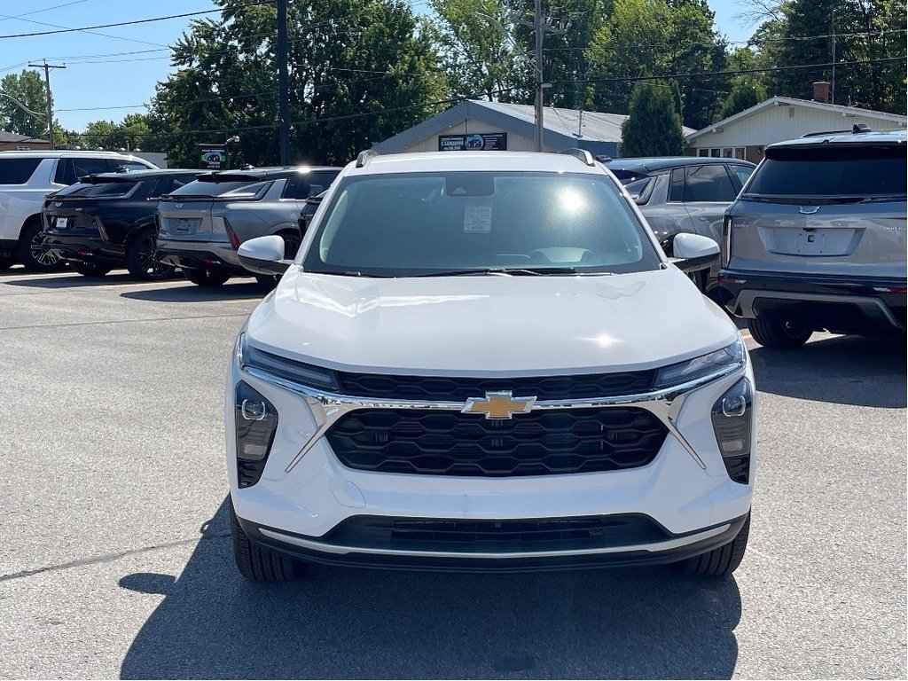 2025 Chevrolet Trax in Joliette, Quebec - 2 - w1024h768px