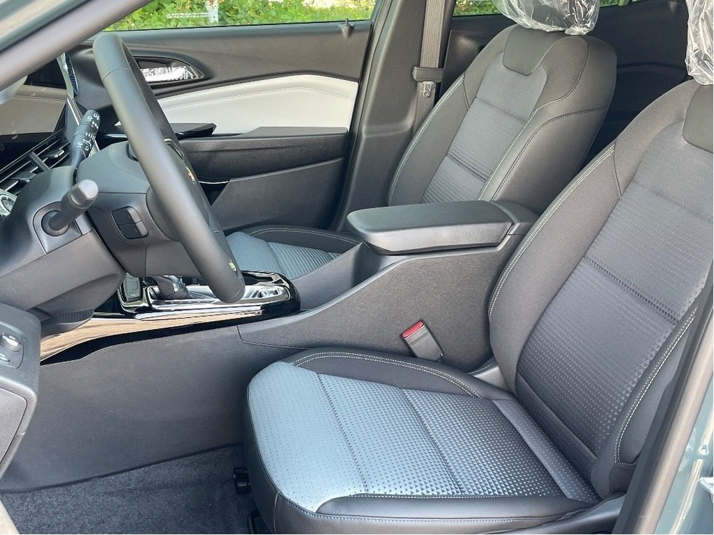2025 Chevrolet Trax in Joliette, Quebec - 9 - w1024h768px