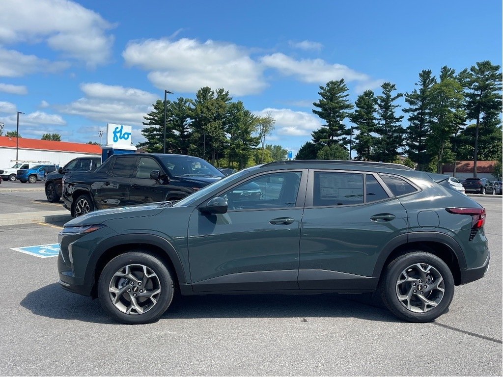 2025 Chevrolet Trax in Joliette, Quebec - 3 - w1024h768px