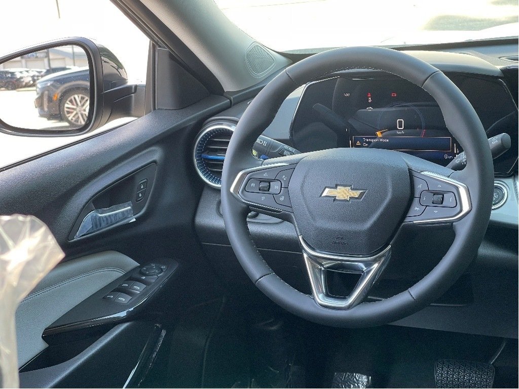 2025 Chevrolet Trax in Joliette, Quebec - 13 - w1024h768px