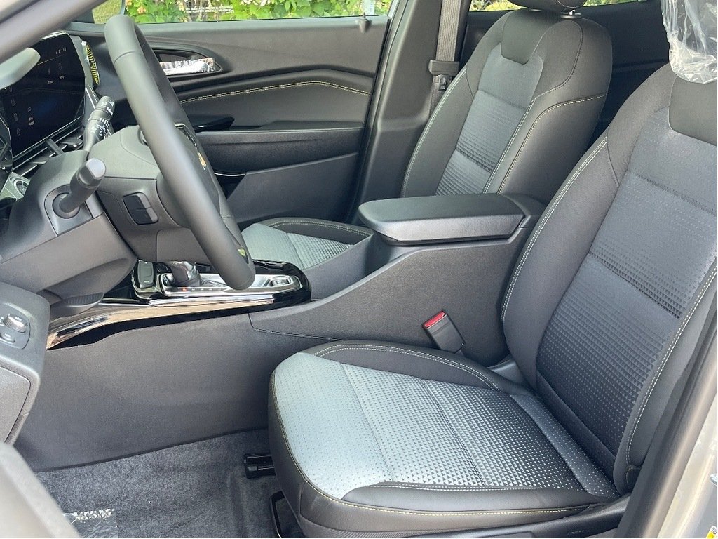 2025 Chevrolet Trax in Joliette, Quebec - 9 - w1024h768px