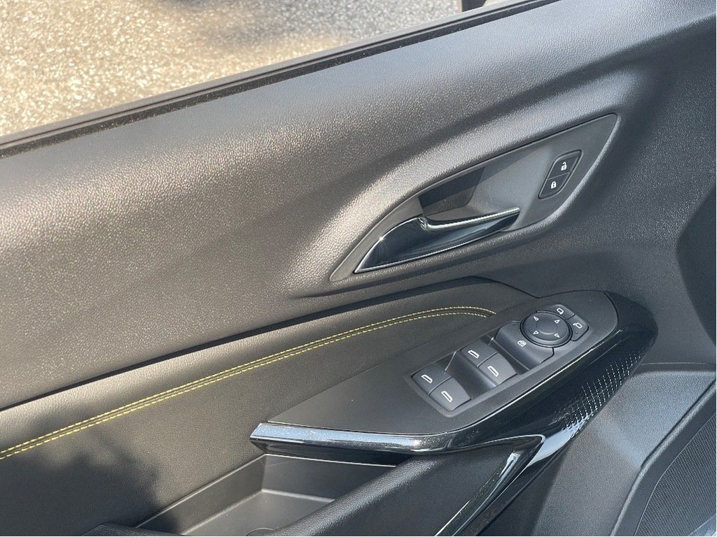 2025 Chevrolet Trax in Joliette, Quebec - 12 - w1024h768px