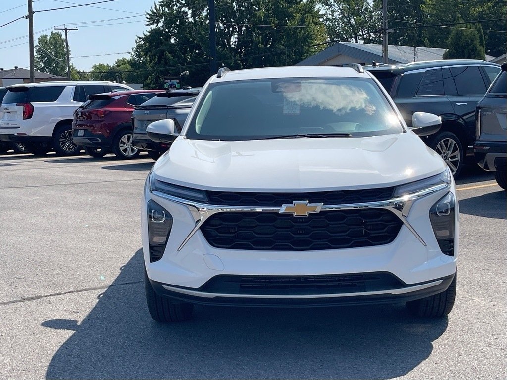 2025 Chevrolet Trax in Joliette, Quebec - 2 - w1024h768px