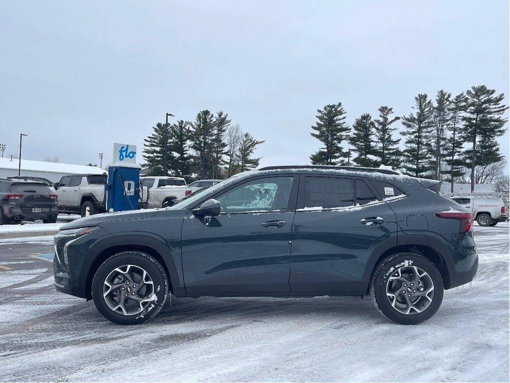 Chevrolet Trax  2026 à Joliette, Québec - 3 - w1024h768px
