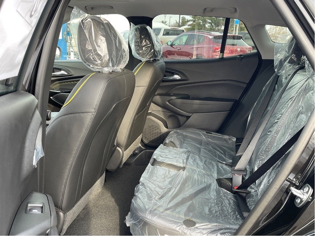 2026 Chevrolet Trax in Joliette, Quebec - 11 - w1024h768px