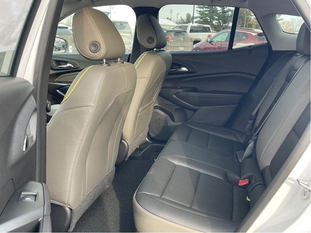 2026 Chevrolet Trax in Joliette, Quebec - 11 - w1024h768px