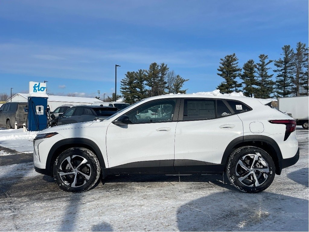 Chevrolet Trax  2026 à Joliette, Québec - 3 - w1024h768px