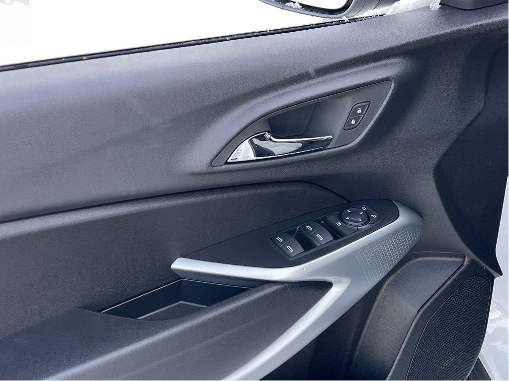 Chevrolet Trax  2026 à Joliette, Québec - 12 - w1024h768px