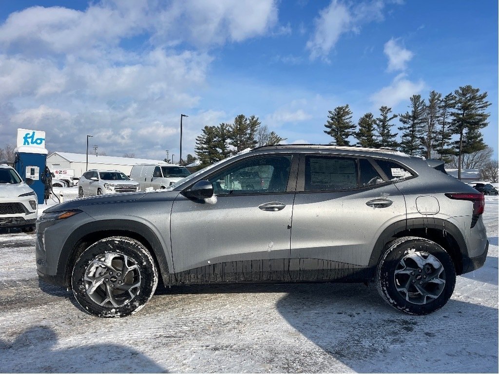 Chevrolet Trax  2026 à Joliette, Québec - 3 - w1024h768px