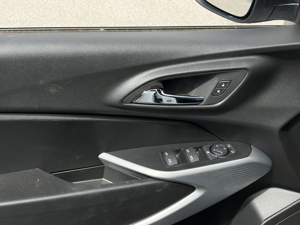 2026 Chevrolet Trax in Joliette, Quebec - 11 - w1024h768px