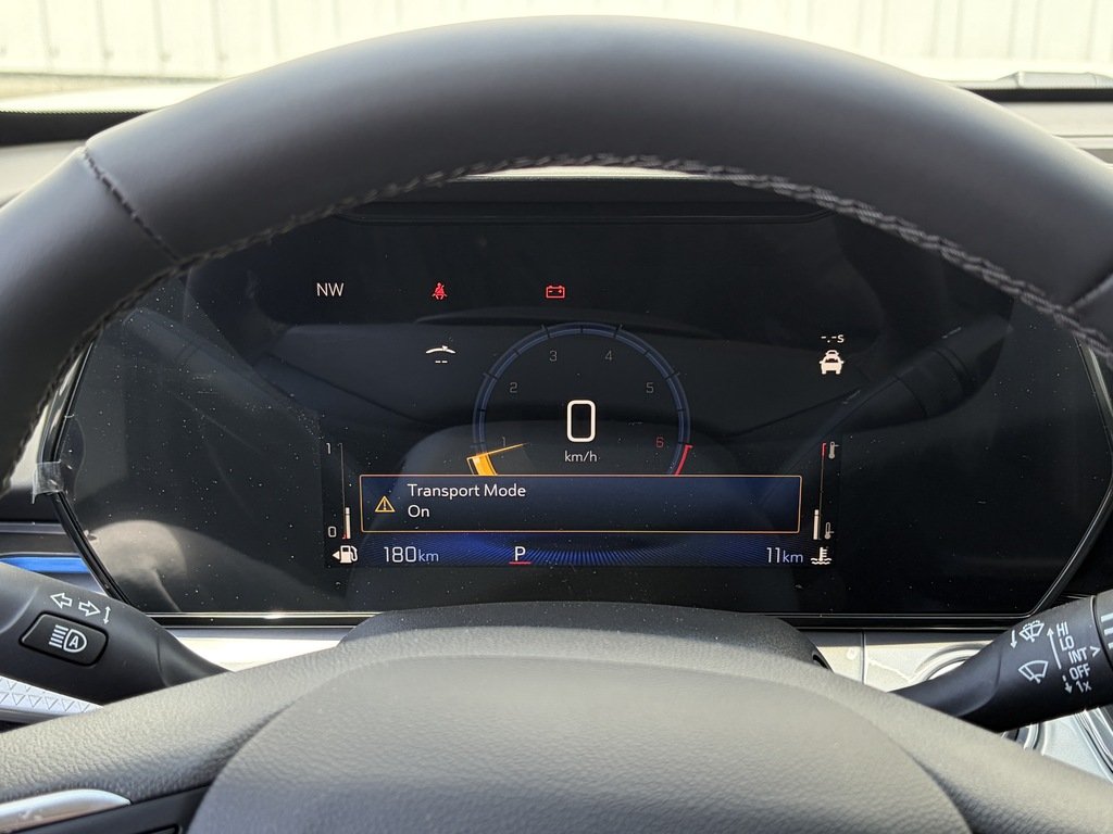 2026 Chevrolet Trax in Joliette, Quebec - 13 - w1024h768px