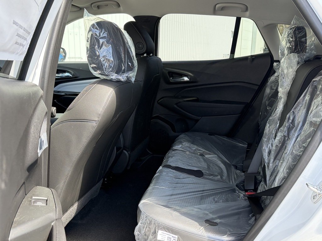 2026 Chevrolet Trax in Joliette, Quebec - 9 - w1024h768px