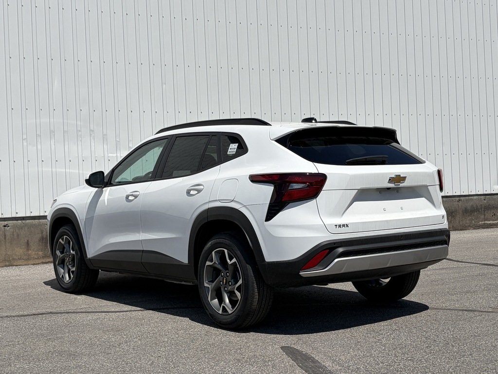 2026 Chevrolet Trax in Joliette, Quebec - 4 - w1024h768px