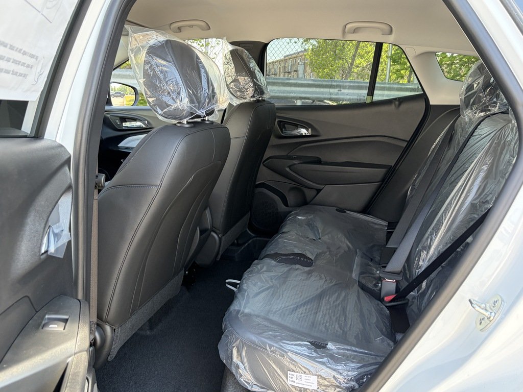 2026 Chevrolet Trax in Joliette, Quebec - 9 - w1024h768px
