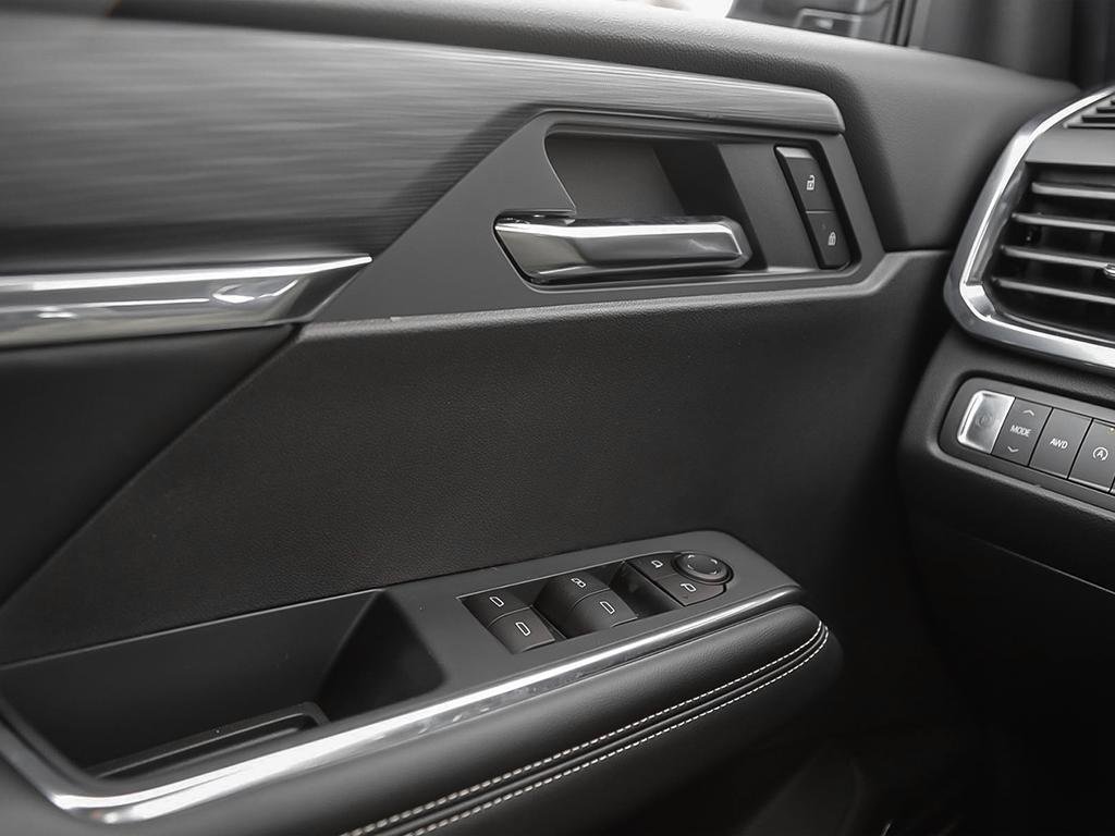 2025 GMC Acadia in Joliette, Quebec - 16 - w1024h768px