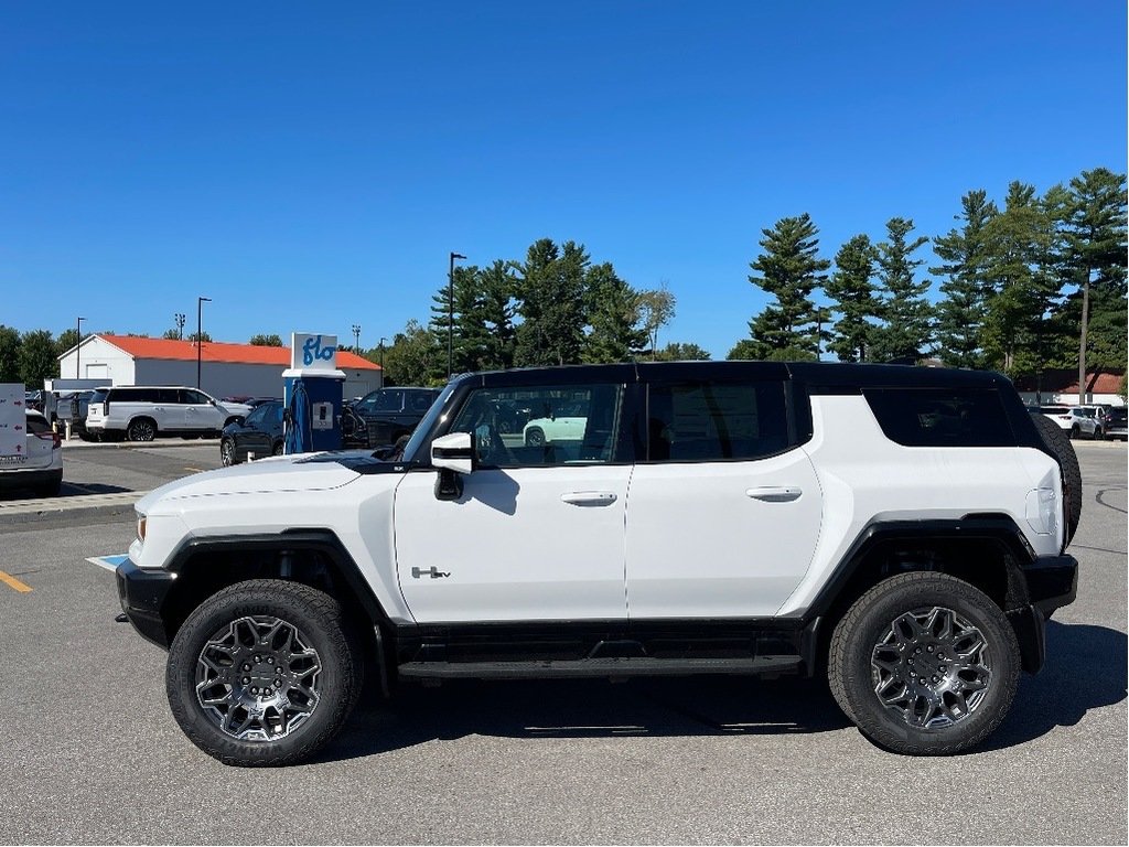 GMC HUMMER EV SUV  2025 à Joliette, Québec - 3 - w1024h768px