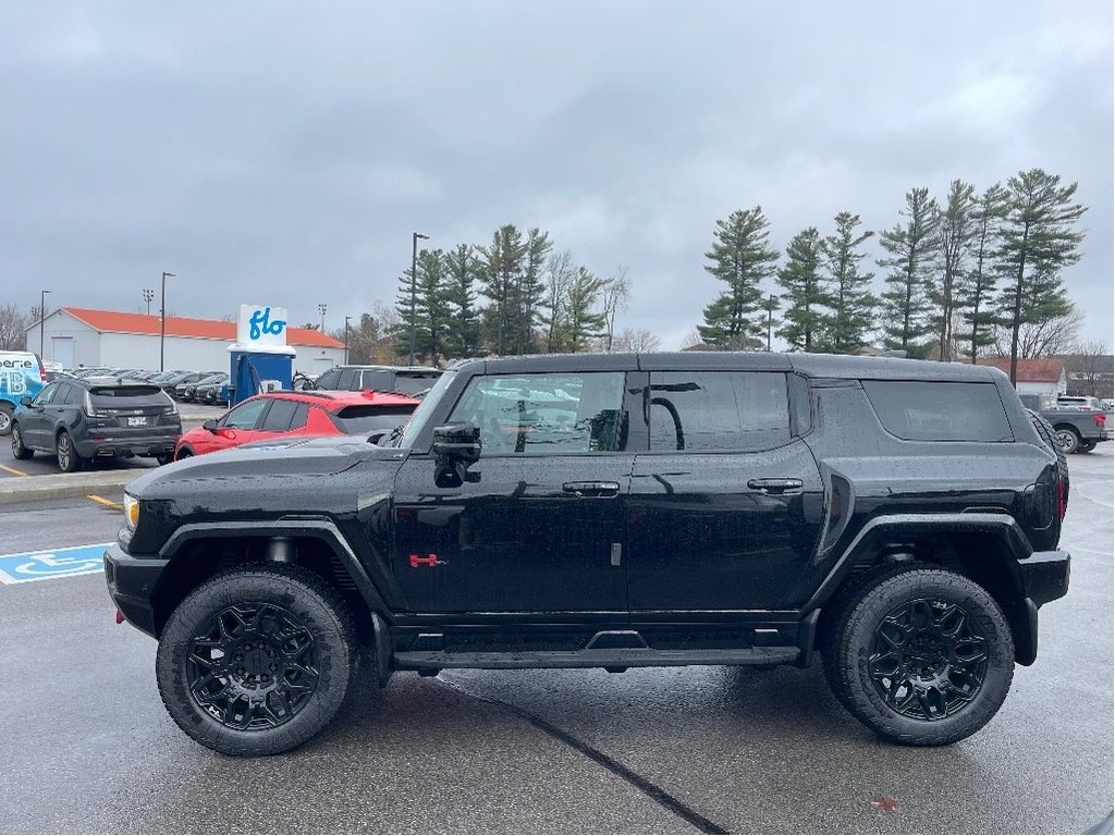 2025 GMC HUMMER EV SUV in Joliette, Quebec - 3 - w1024h768px