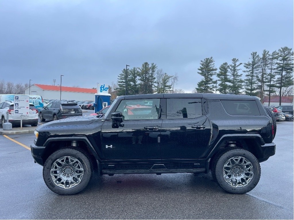 2025 GMC HUMMER EV SUV in Joliette, Quebec - 3 - w1024h768px