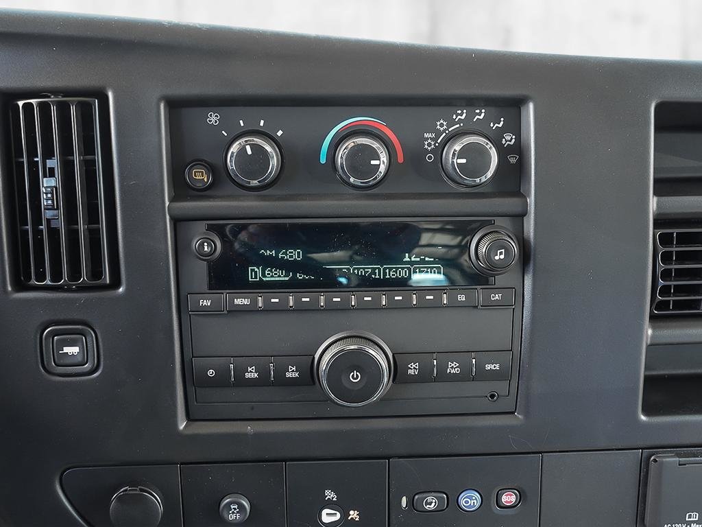 2025 GMC Savana Cargo 2500 in Joliette, Quebec - 18 - w1024h768px