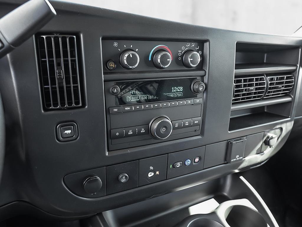 2025 GMC Savana Cargo 2500 in Joliette, Quebec - 23 - w1024h768px