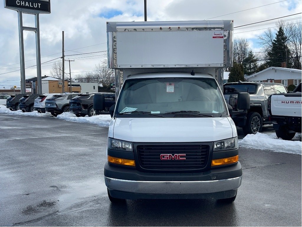 2024 GMC Savana Cutaway 3500 in Joliette, Quebec - 2 - w1024h768px