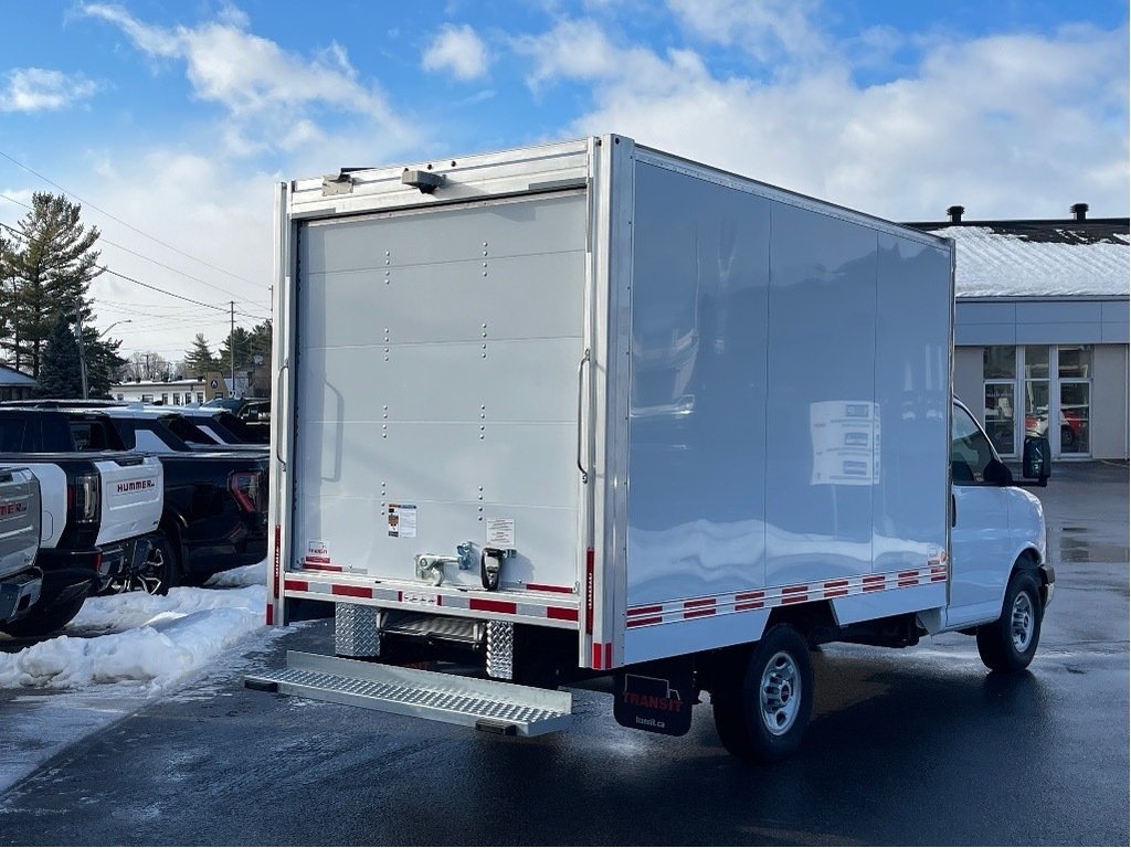 2024 GMC Savana Cutaway 3500 in Joliette, Quebec - 4 - w1024h768px