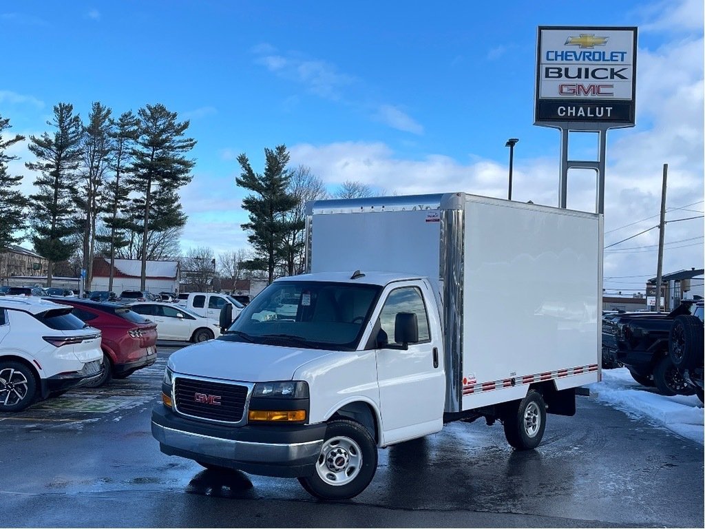 2024 GMC Savana Cutaway 3500 in Joliette, Quebec - 1 - w1024h768px