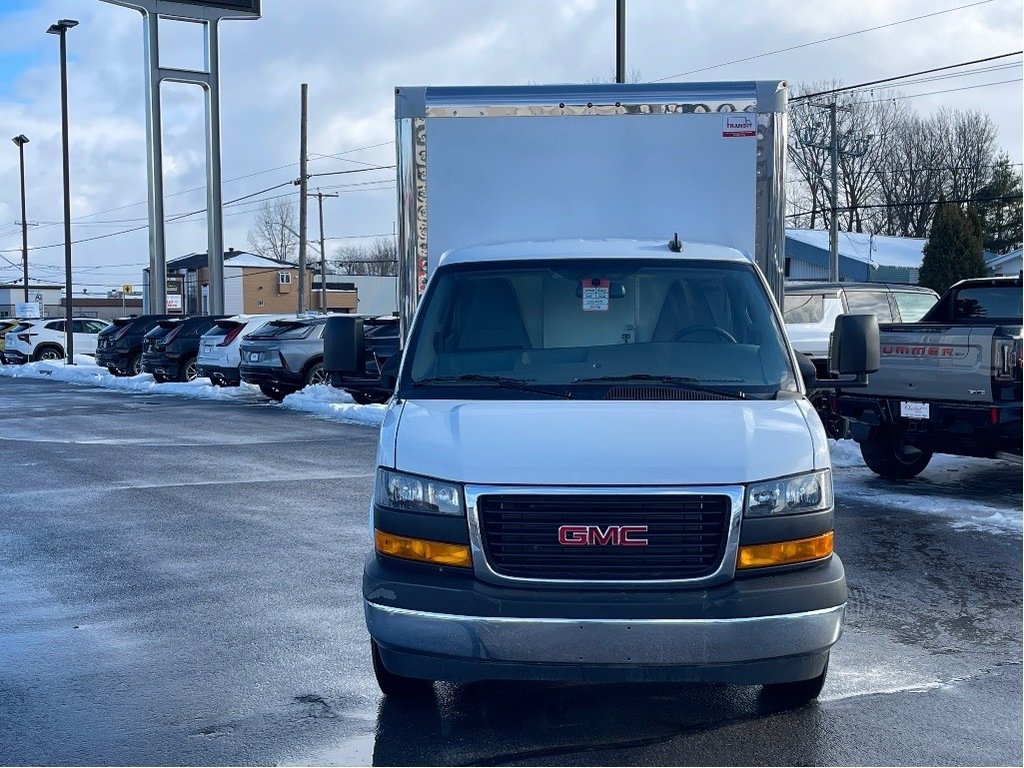 2024 GMC Savana Cutaway 3500 in Joliette, Quebec - 2 - w1024h768px