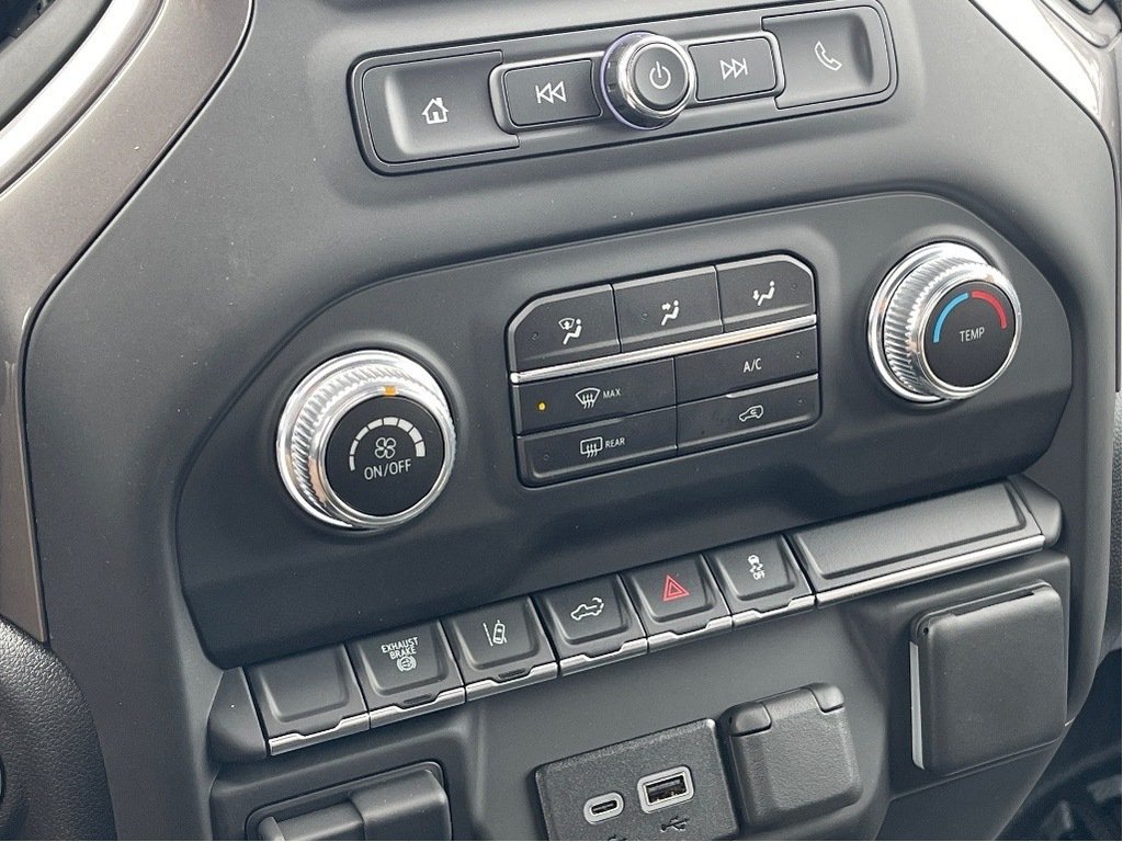 2025 GMC Sierra 2500 HD in Joliette, Quebec - 17 - w1024h768px