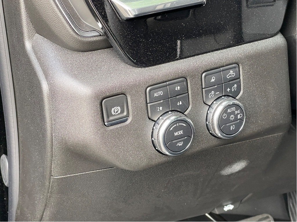 2025 GMC Sierra 2500HD in Joliette, Quebec - 13 - w1024h768px