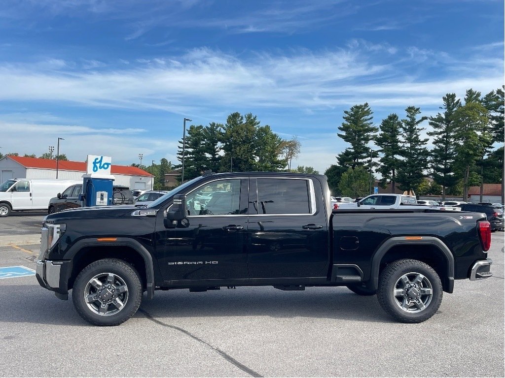 2025 GMC Sierra 2500HD in Joliette, Quebec - 3 - w1024h768px