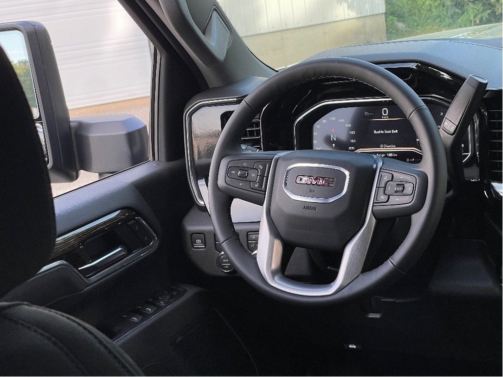 2025 GMC Sierra 2500HD in Joliette, Quebec - 14 - w1024h768px