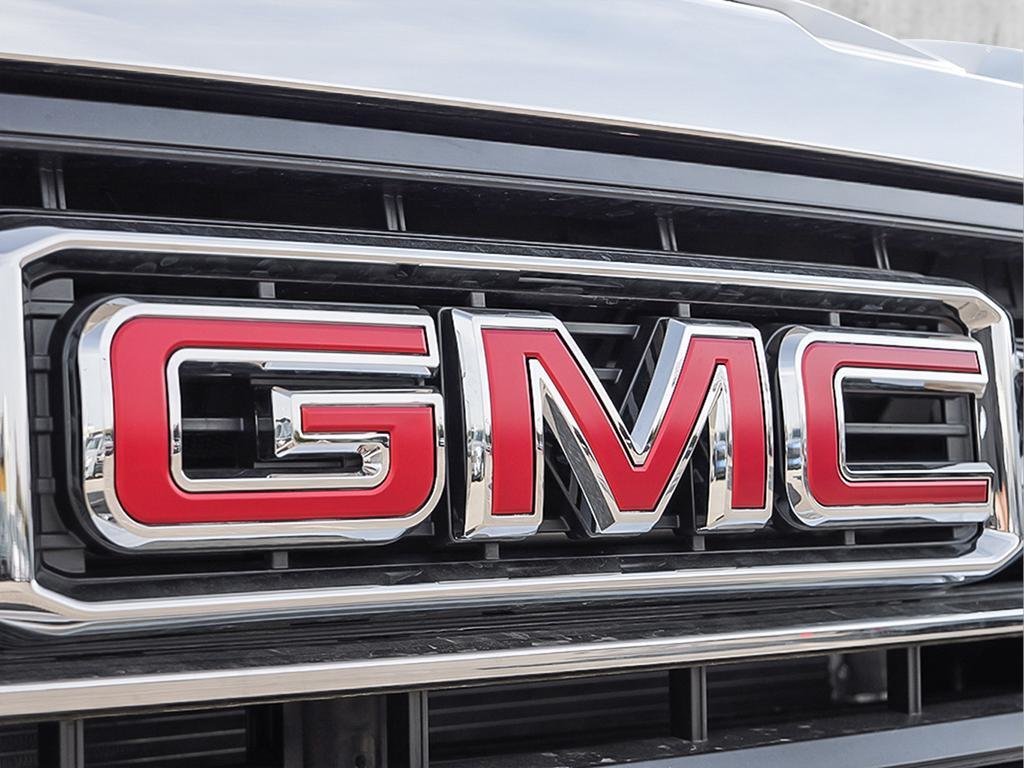 2025 GMC Sierra 3500 HD in Joliette, Quebec - 8 - w1024h768px