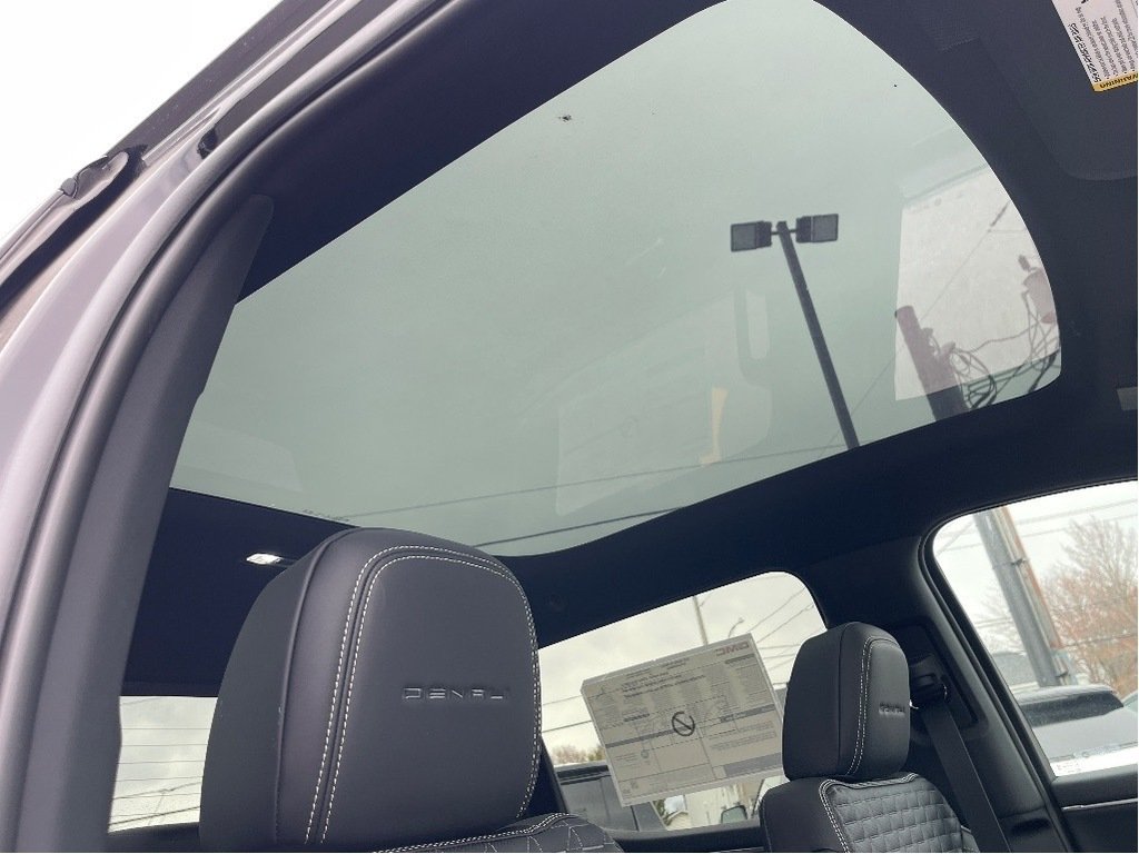 2025 GMC Sierra EV in Joliette, Quebec - 8 - w1024h768px