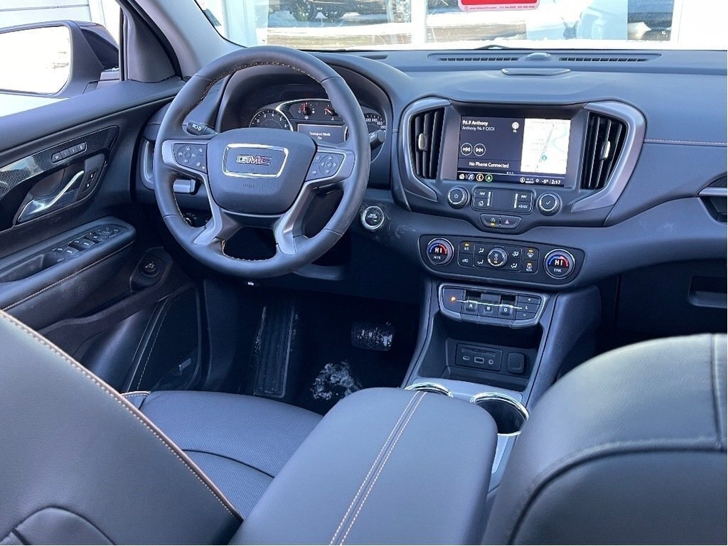 2024 GMC Terrain in Joliette, Quebec - 12 - w1024h768px