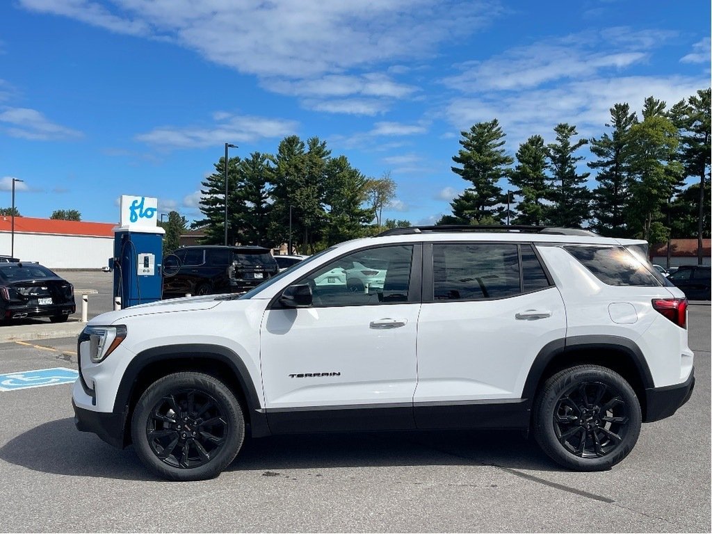 2026 GMC Terrain in Joliette, Quebec - 3 - w1024h768px
