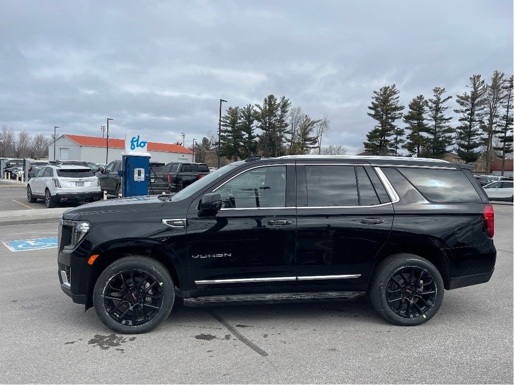 2024 GMC Yukon in Joliette, Quebec - 3 - w1024h768px