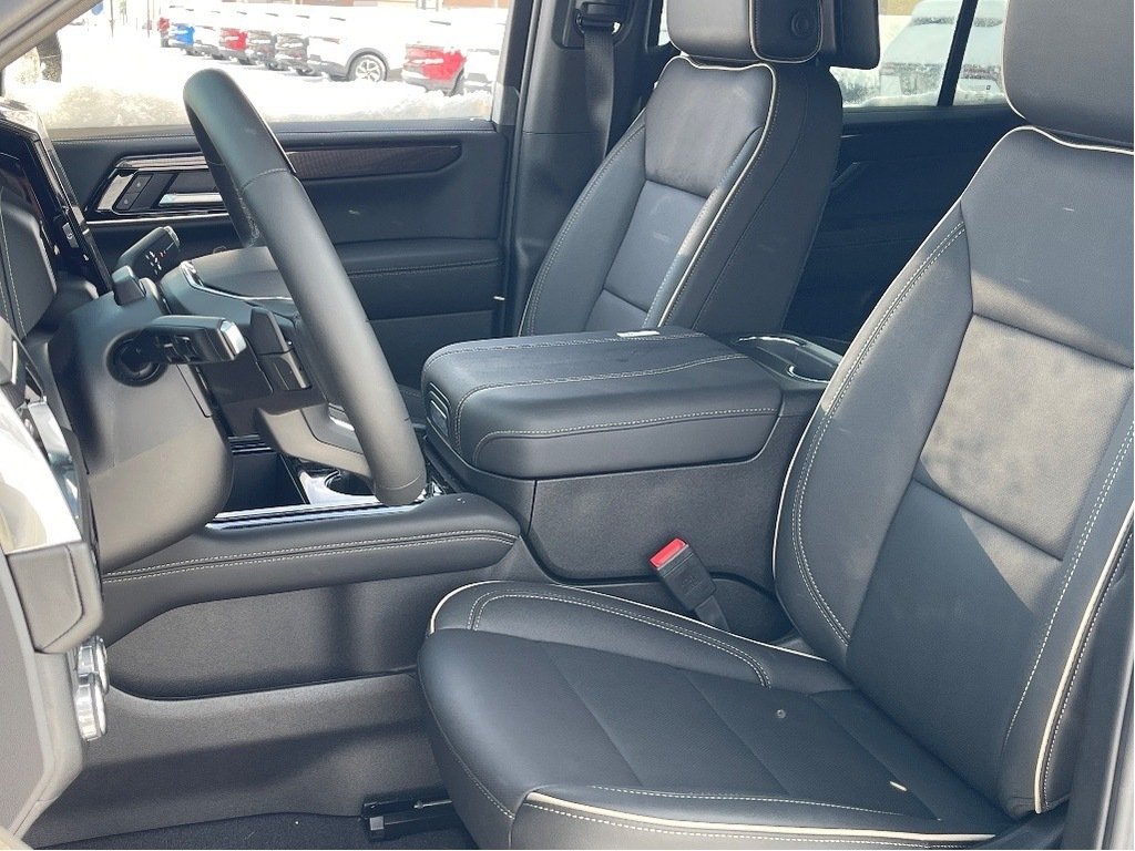 2026 GMC Yukon in Joliette, Quebec - 10 - w1024h768px