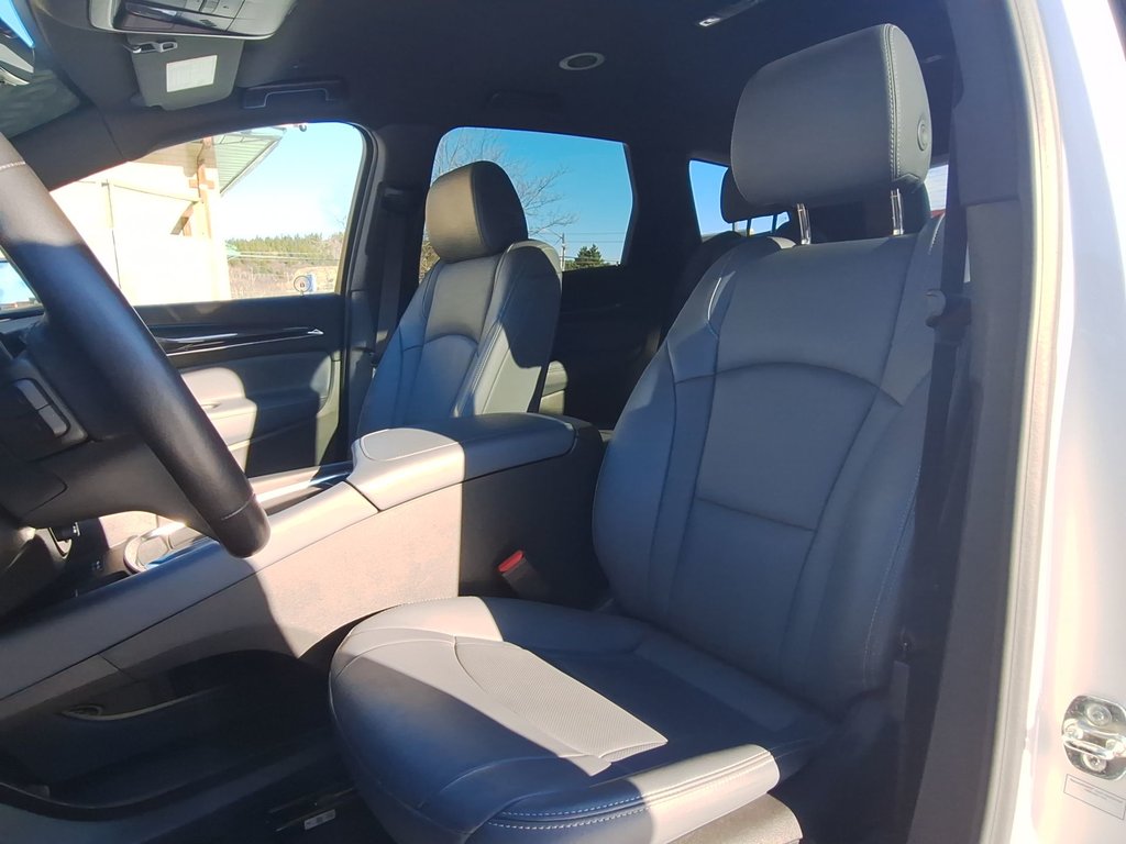 2024 Buick ENCLAVE ESSENCE | Cam | USB | Warranty to 2030 in Saint John, New Brunswick - 11 - w1024h768px